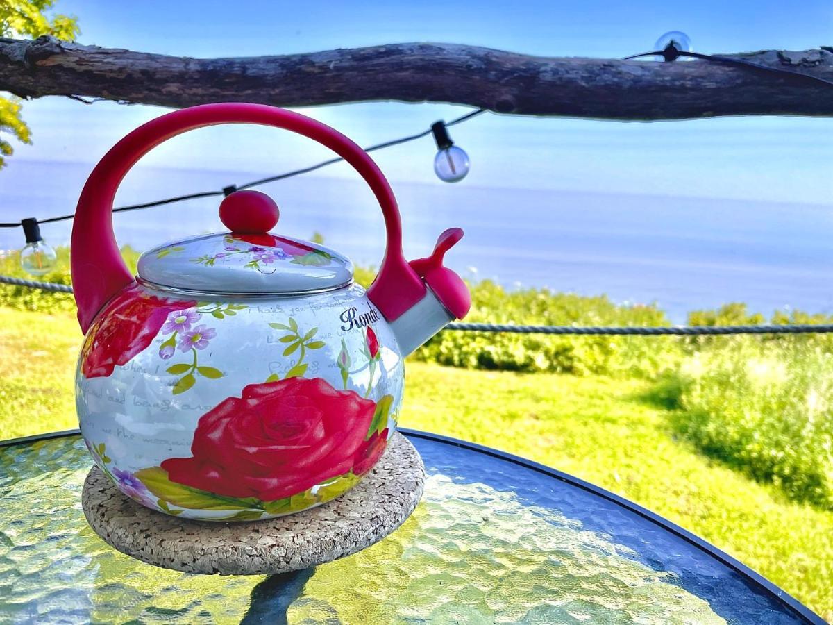 Mereaeaere Glamping Ja Rannamaja Liimala Экстерьер фото