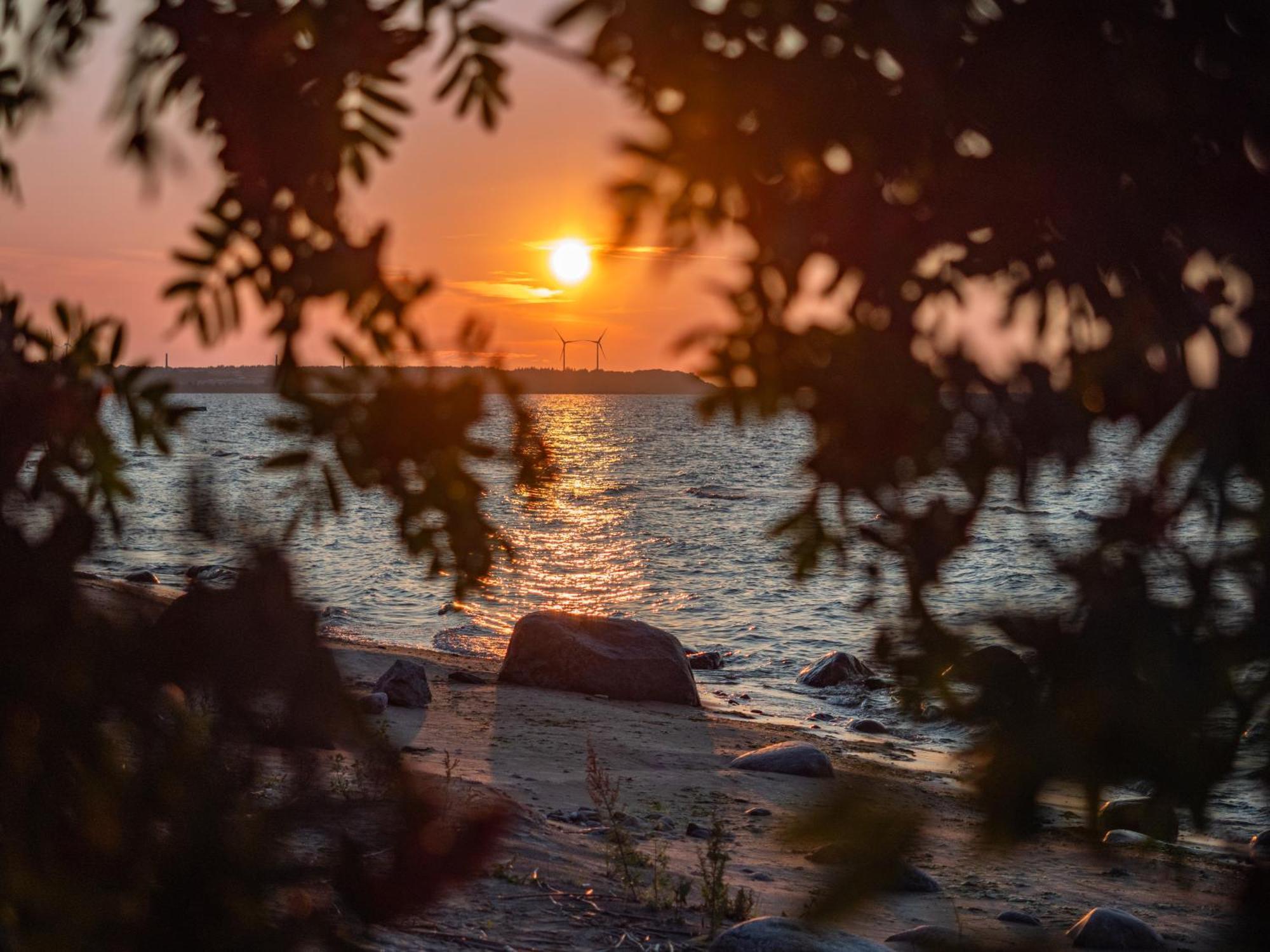 Mereaeaere Glamping Ja Rannamaja Liimala Экстерьер фото
