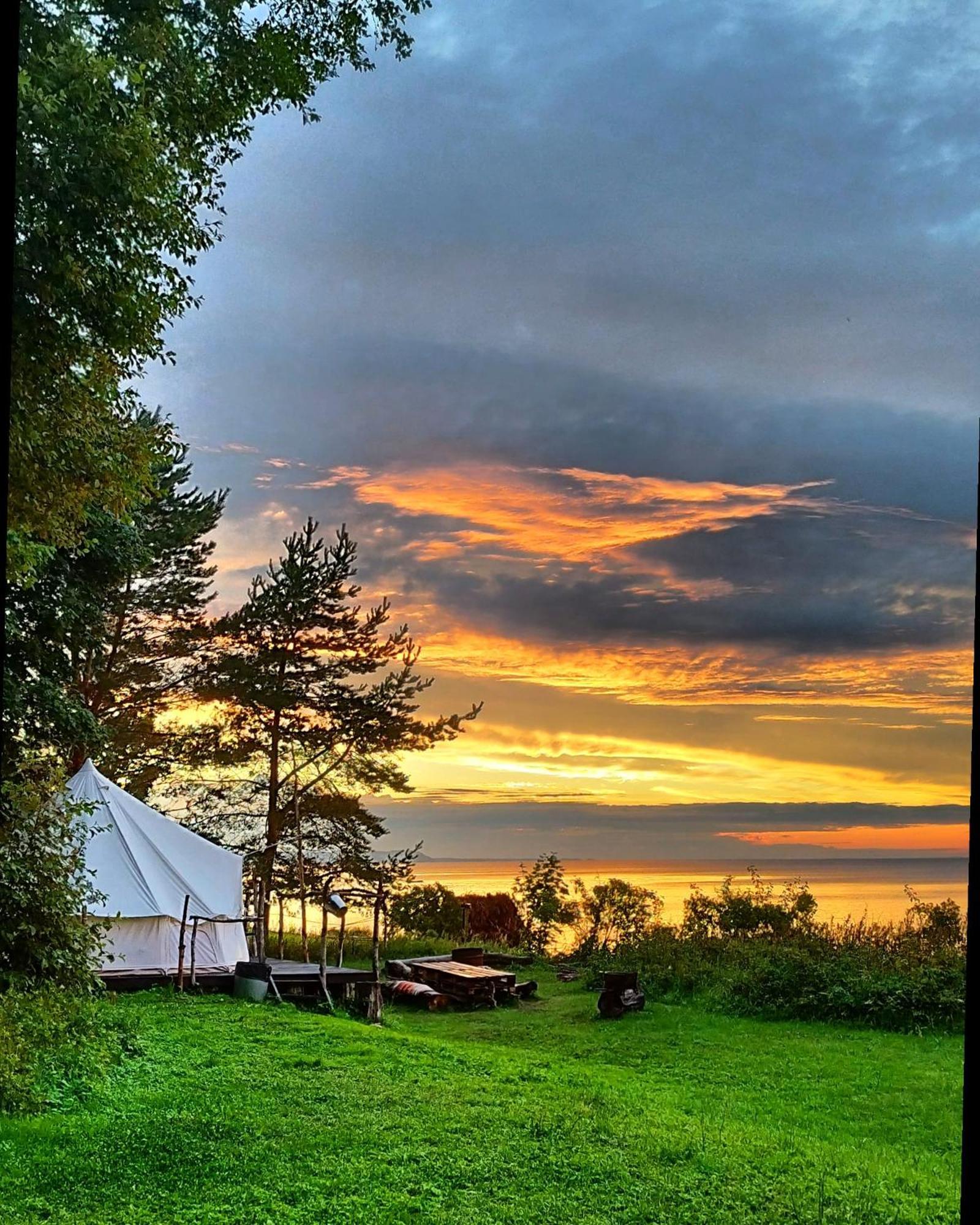 Mereaeaere Glamping Ja Rannamaja Liimala Экстерьер фото