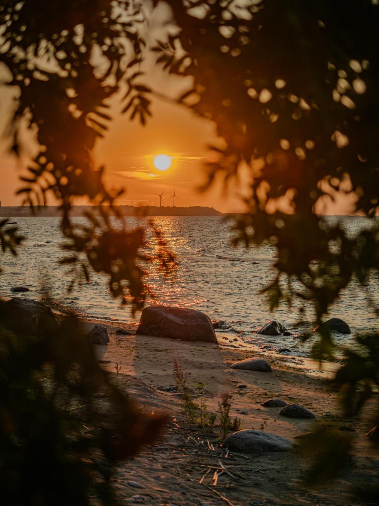 Mereaeaere Glamping Ja Rannamaja Liimala Экстерьер фото